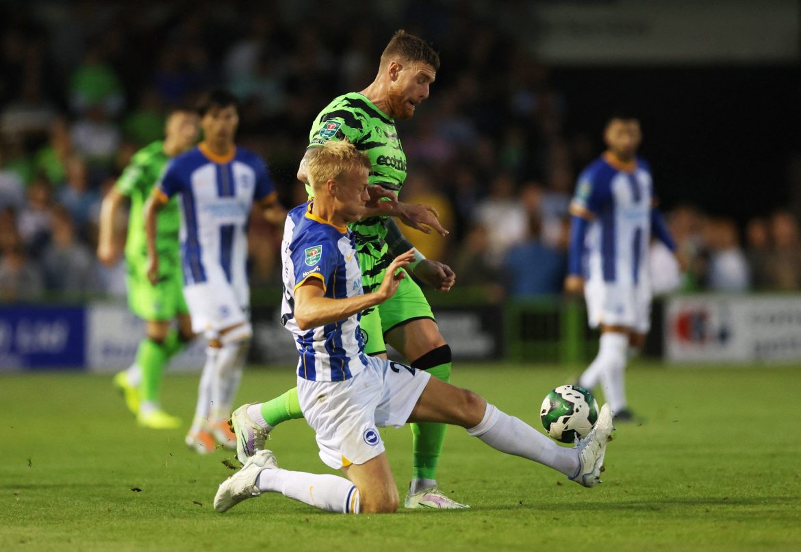 Sunderland Van Hecke deal in doubt