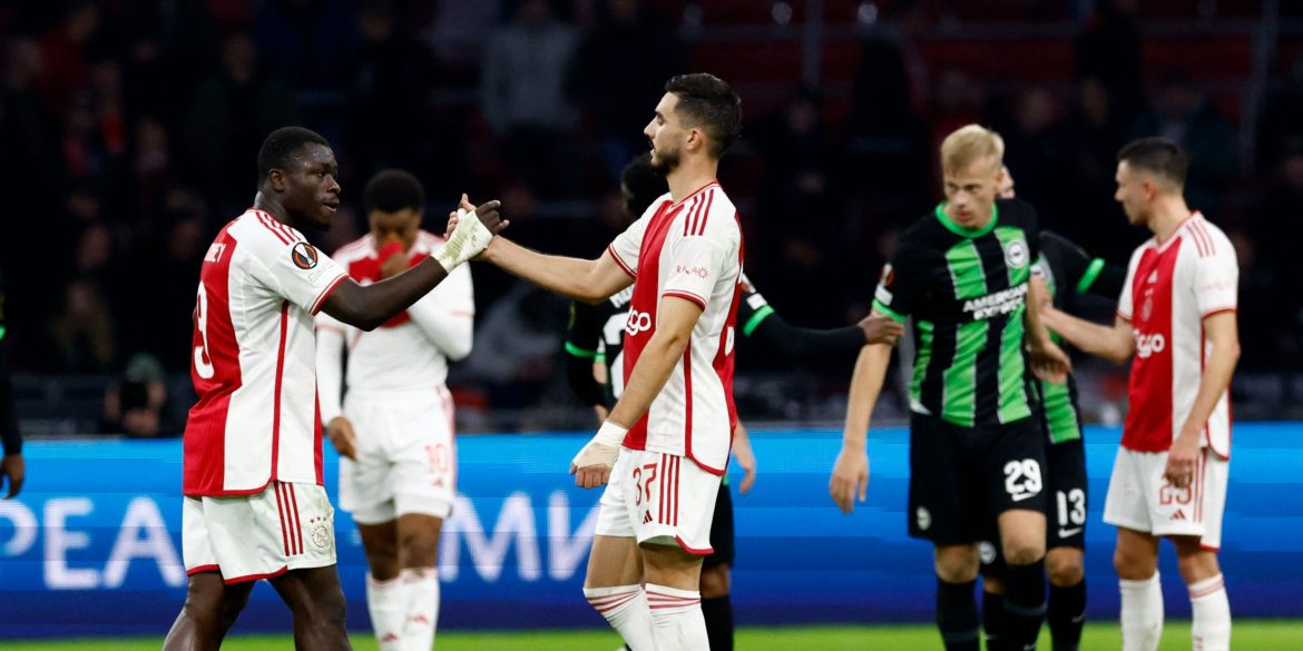 Man Utd want to beat Arsenal to "powerhouse" Brian Brobbey – report